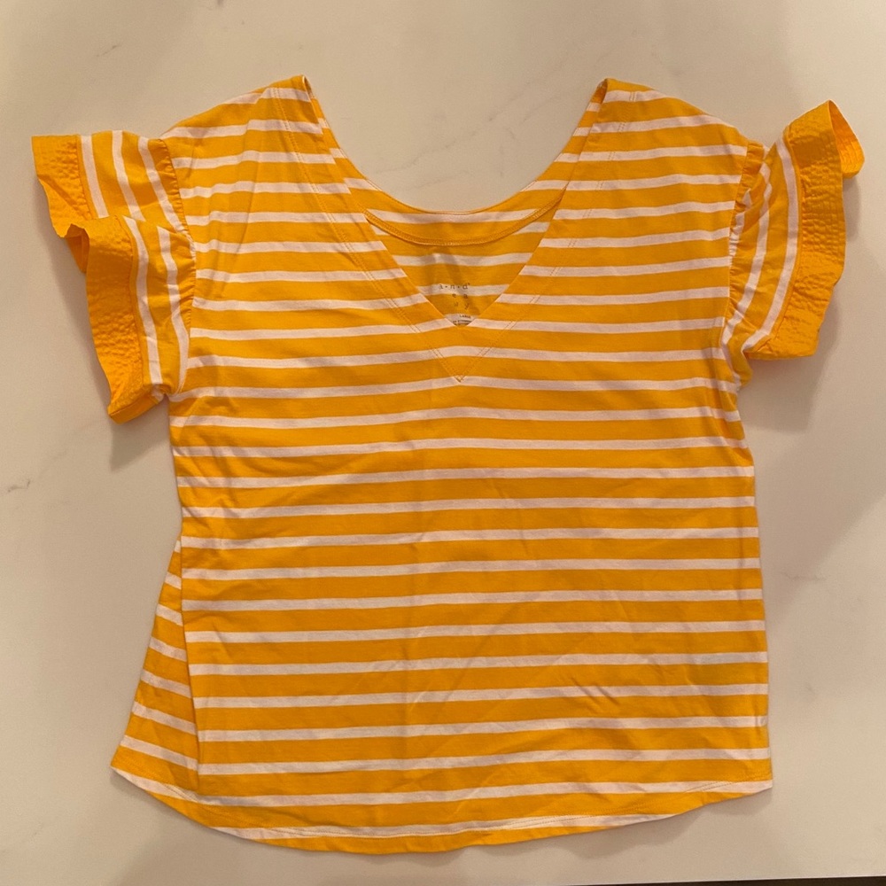 Old navy yellow and white dressy t-shirt